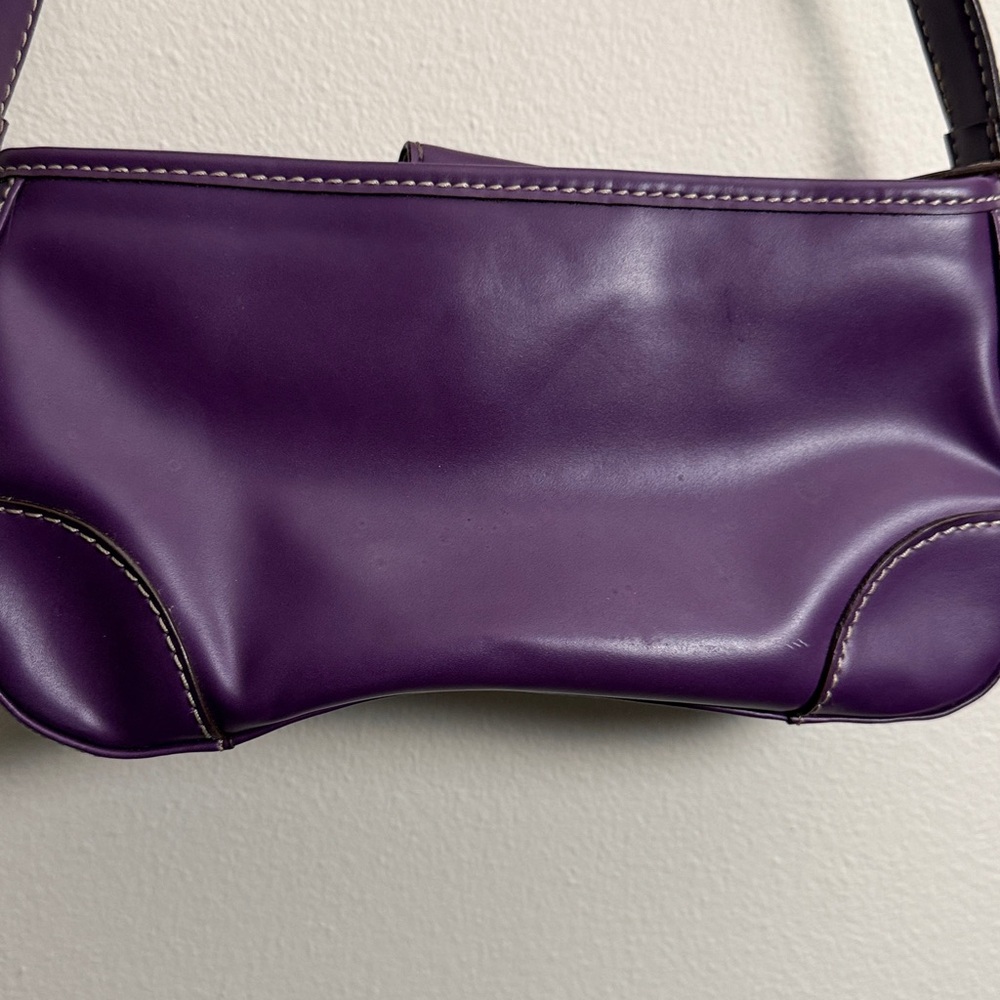 Villager Purple Zippered mini shoulder Bag - Picture 2 of 5